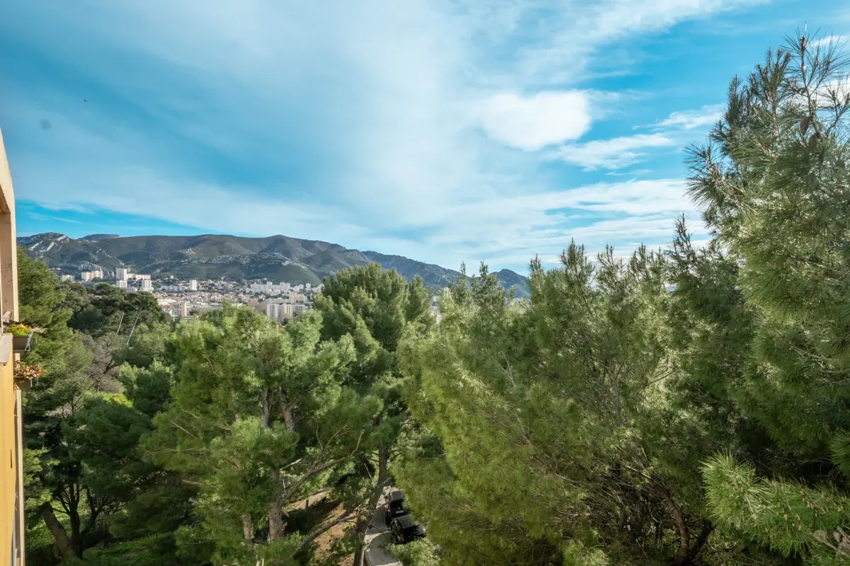 Photo 1 - Appartement 4 pièces dernier étage dans une résidence fermée et sécurisée.