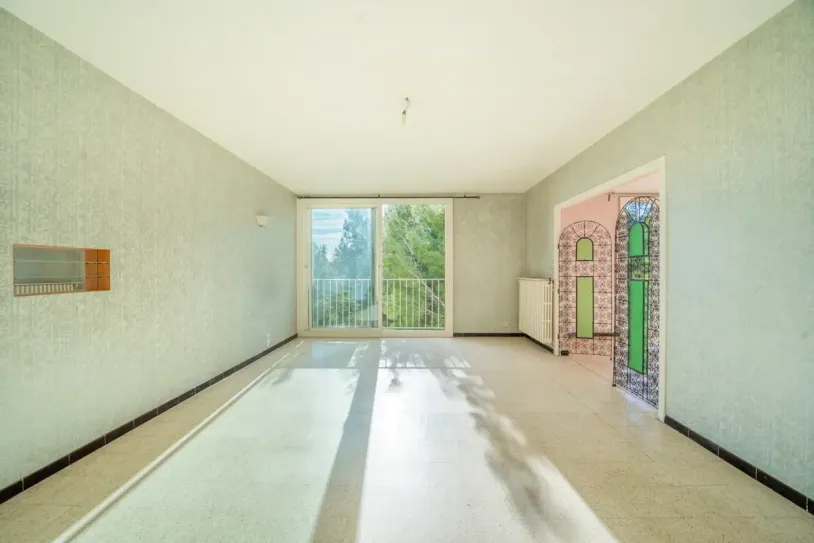 Appartement 4 pièces dernier étage dans une résidence fermée et sécurisée. — 2