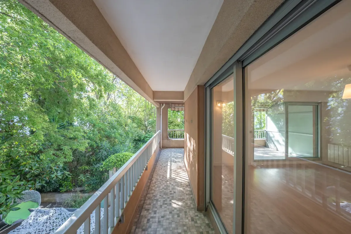 Photo 2 - Appartement 2 pièces avec terrasse et box dans le 8e arrondissement de Marseille