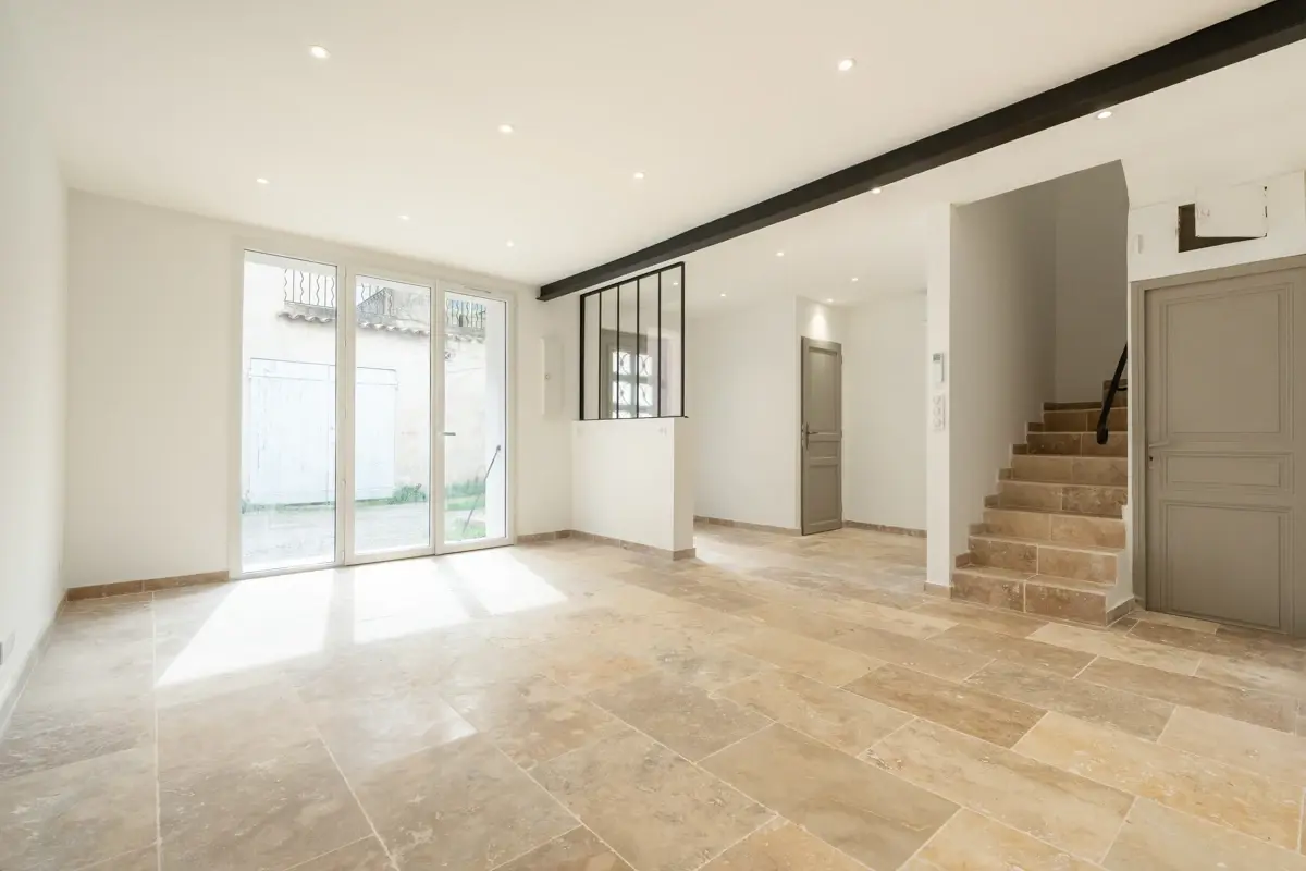 Photo 3 - Maison de ville rénovée 98 m² – 3 chambres avec balcons – Centre de Pertuis