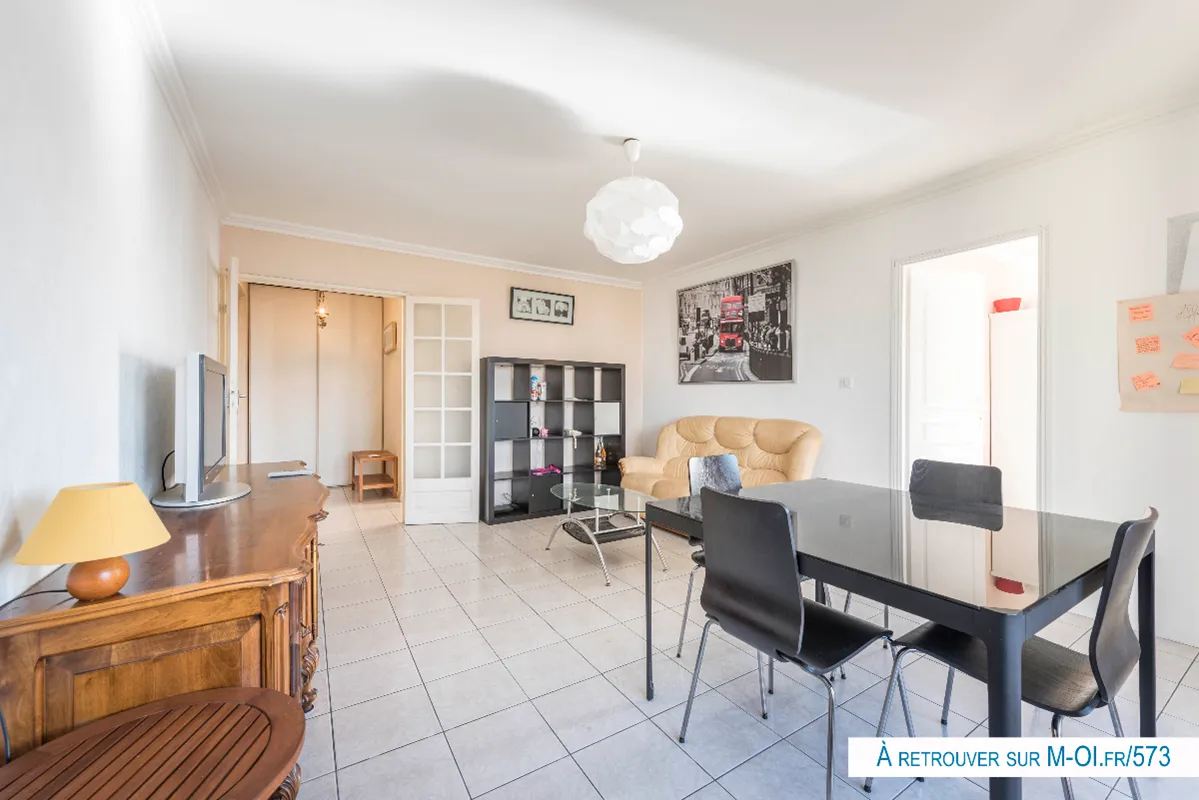Photo 2 - Exclusivité - 13100 - Aix-en-Provence - Sud - Appartement - T4 - 84m2 - Balcon - Ascenseur - Cave - Box