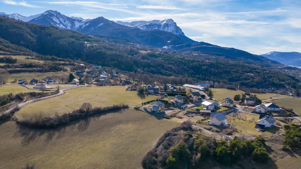 Photo 2 - Terrain constructible de 2000m²