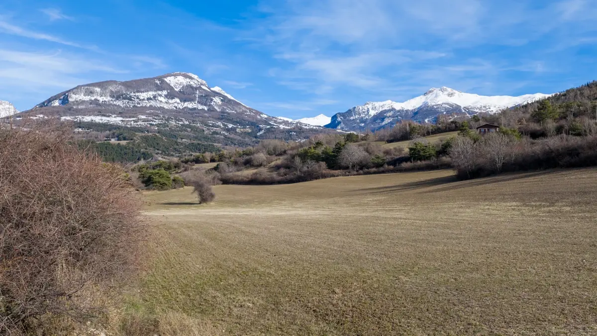 Photo 1 - Terrain constructible de 2000m²