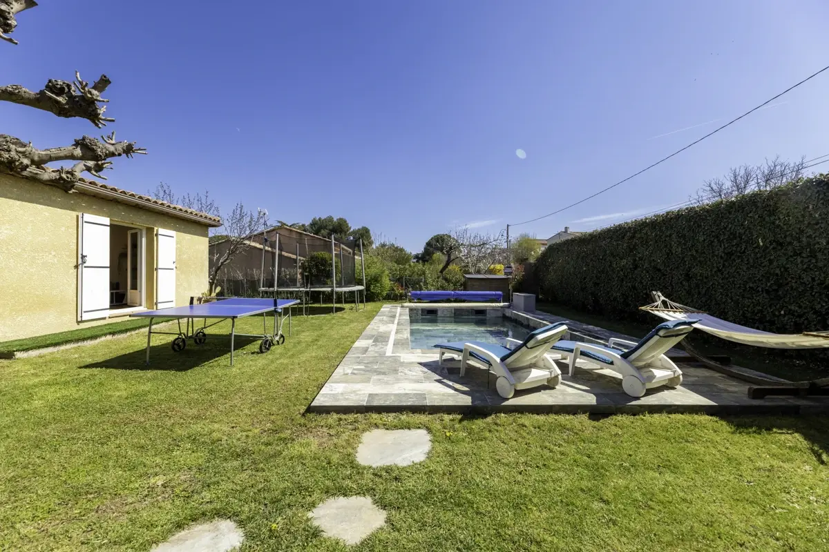Photo 4 - Élégante maison avec piscine dans un cadre paisible