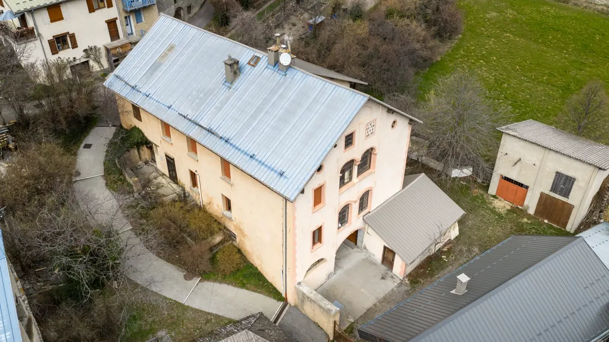 Photo 1 - Bâtisse à rénover - 600 m²- Terrain 3200 m².