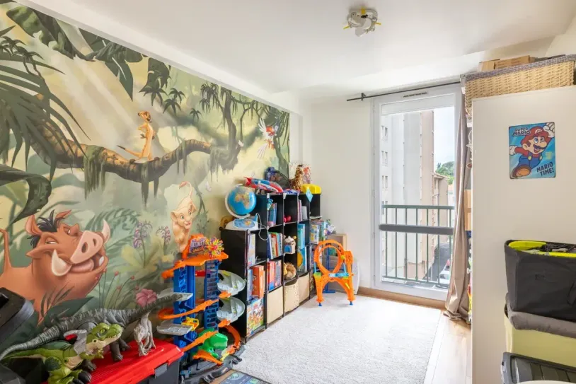 Maison 11 pièces de 350m2 sur 3000m2 de terrain à Mimet — 21