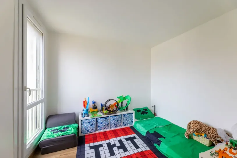 Maison 11 pièces de 350m2 sur 3000m2 de terrain à Mimet — 24