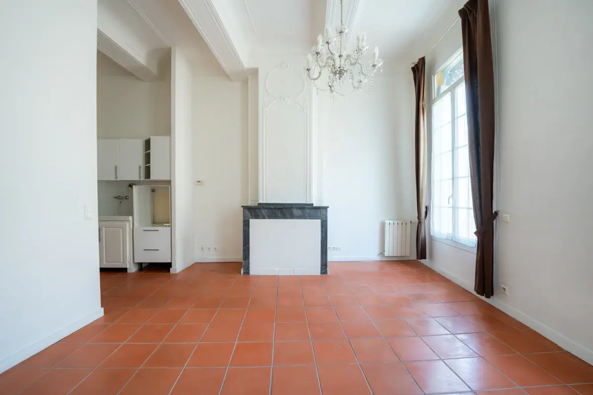 Photo 5 - Appartement T1  36 m² dans immeuble bourgeois, à deux pas du Palais de Justice