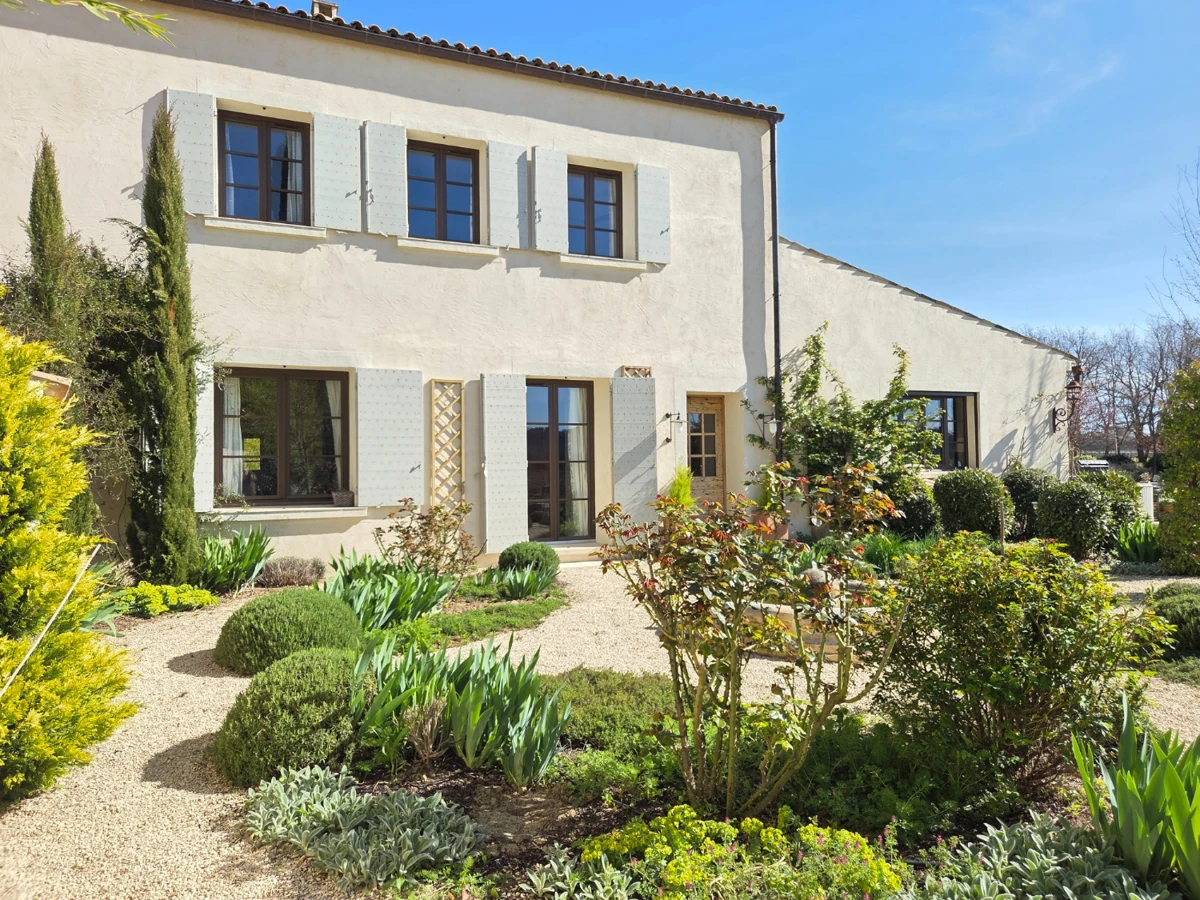 Photo 2 - Ancienne ferme, au calme avec vue panoramique.