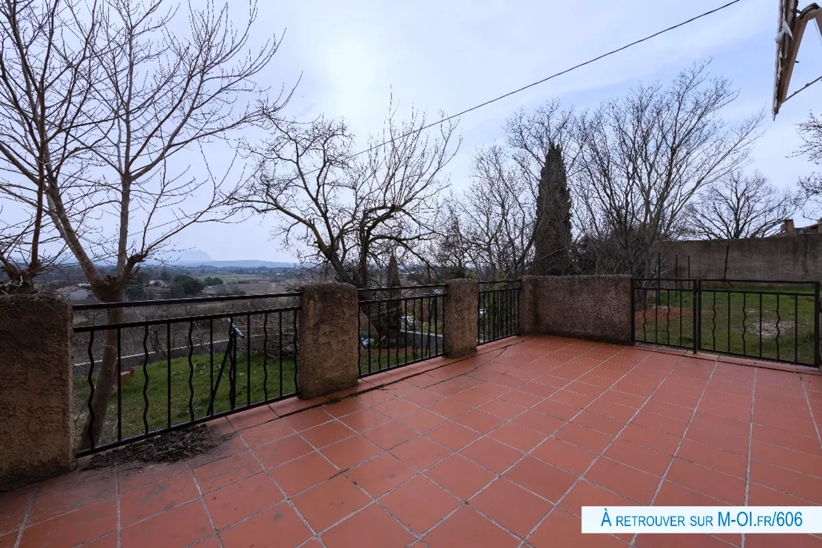 Photo 2 - SOUS COMPROMIS      13100 - Coutheron- Vente maison T3 avec terrasse et jardin