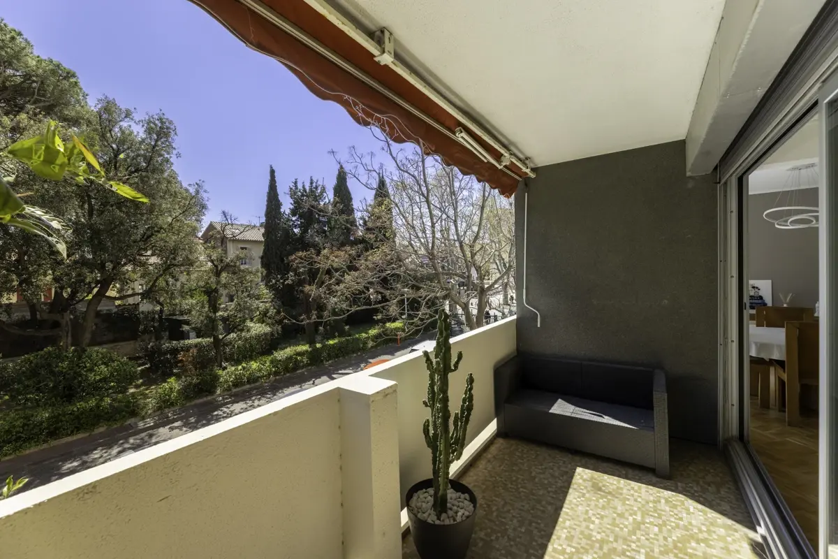 Photo 4 - Appartement de 110 m²,  4 pieces avec terrasse et cave 