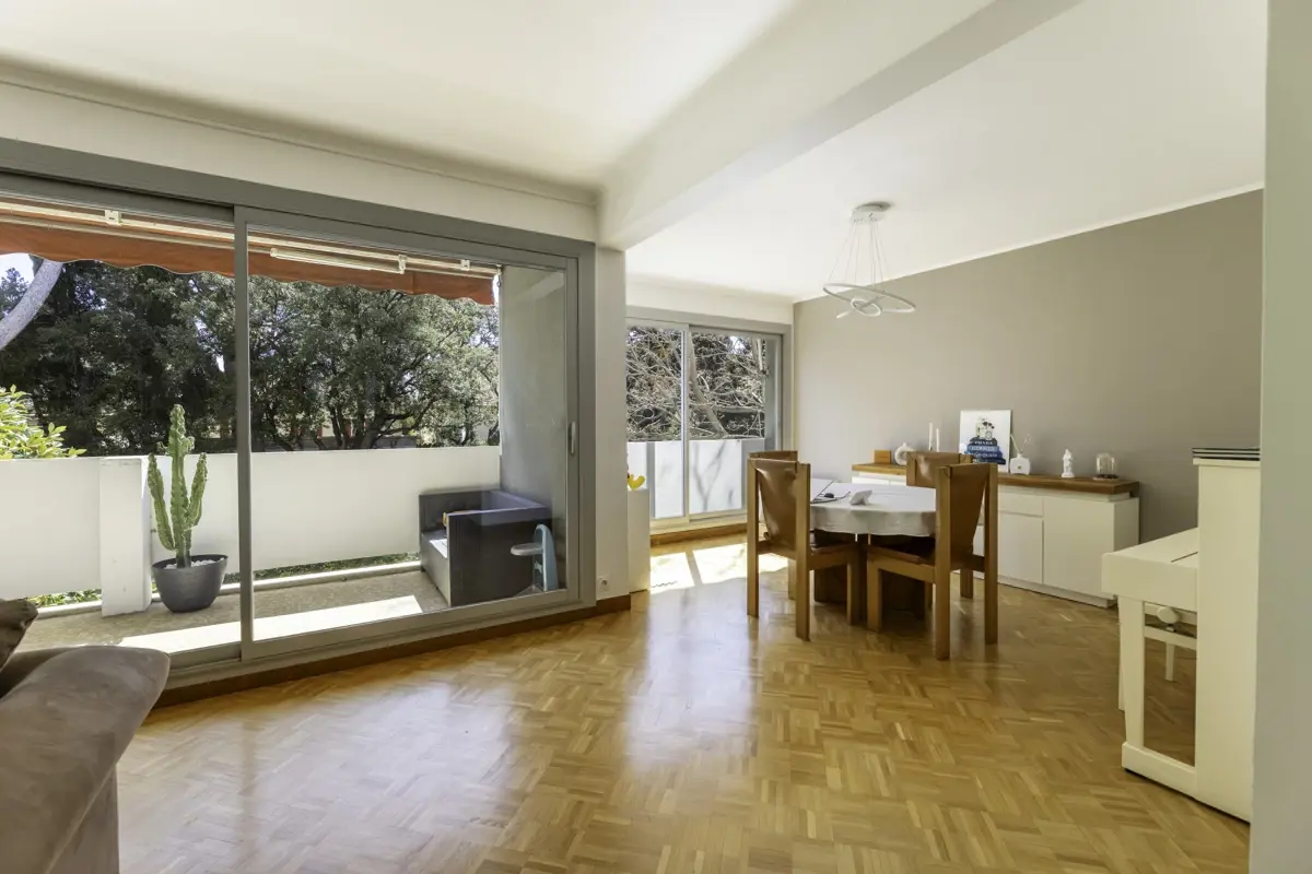 Photo 5 - Appartement de 110 m²,  4 pieces avec terrasse et cave 