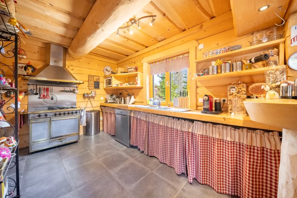 Photo 3 - Chalet de type 7 en madrier de 240m² sur une parcelle de 1500m² à La Joue du Loup