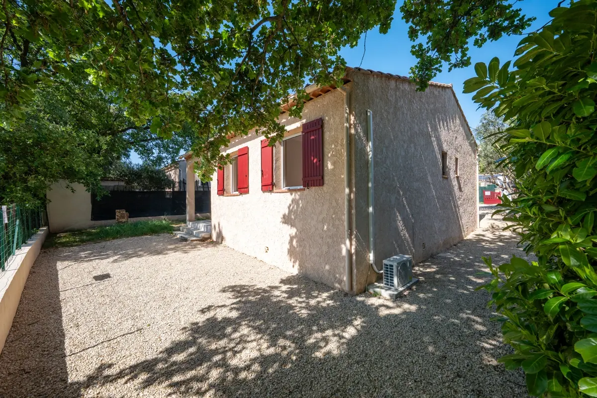Photo 4 - Maison 4 pièces avec jardin et terrasse - Pertuis 