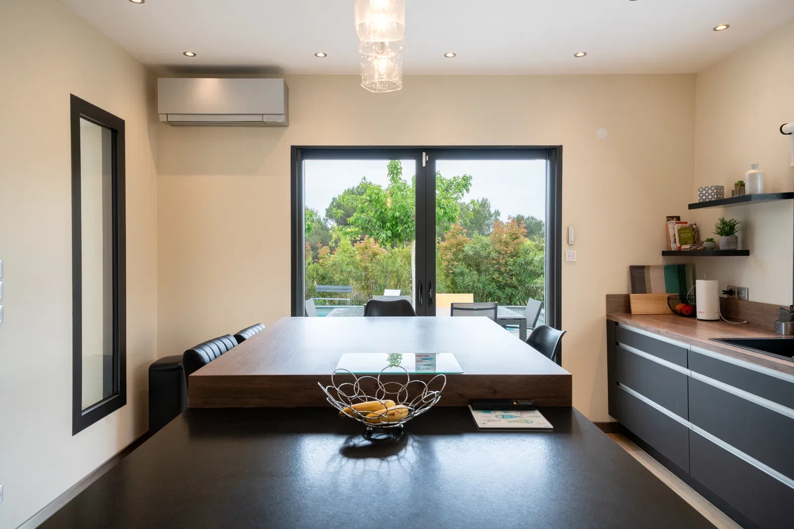 Photo 12 - Maison contemporaine, 4 chambres, Jardin, piscine et garage - Ventabren