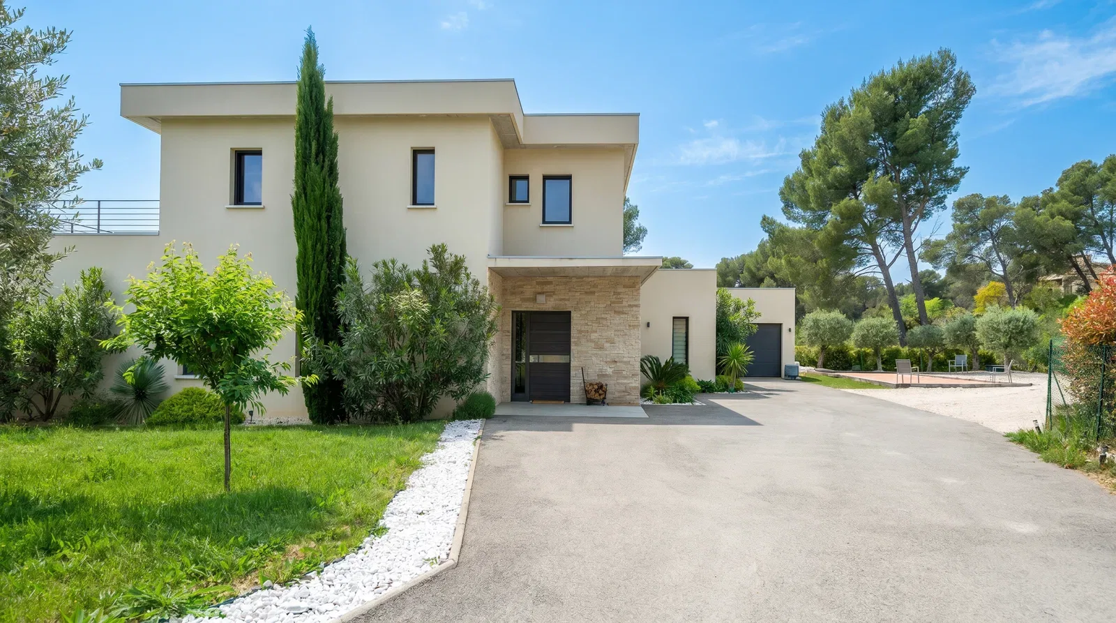 Photo 4 - Maison contemporaine, 4 chambres, Jardin, piscine et garage - Ventabren