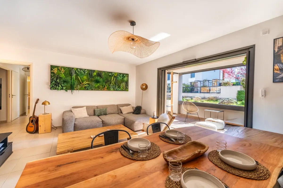 Photo 3 - Résidence La Méniane, Appartement 3 pièces avec double terrasse, parking + garage, au calme