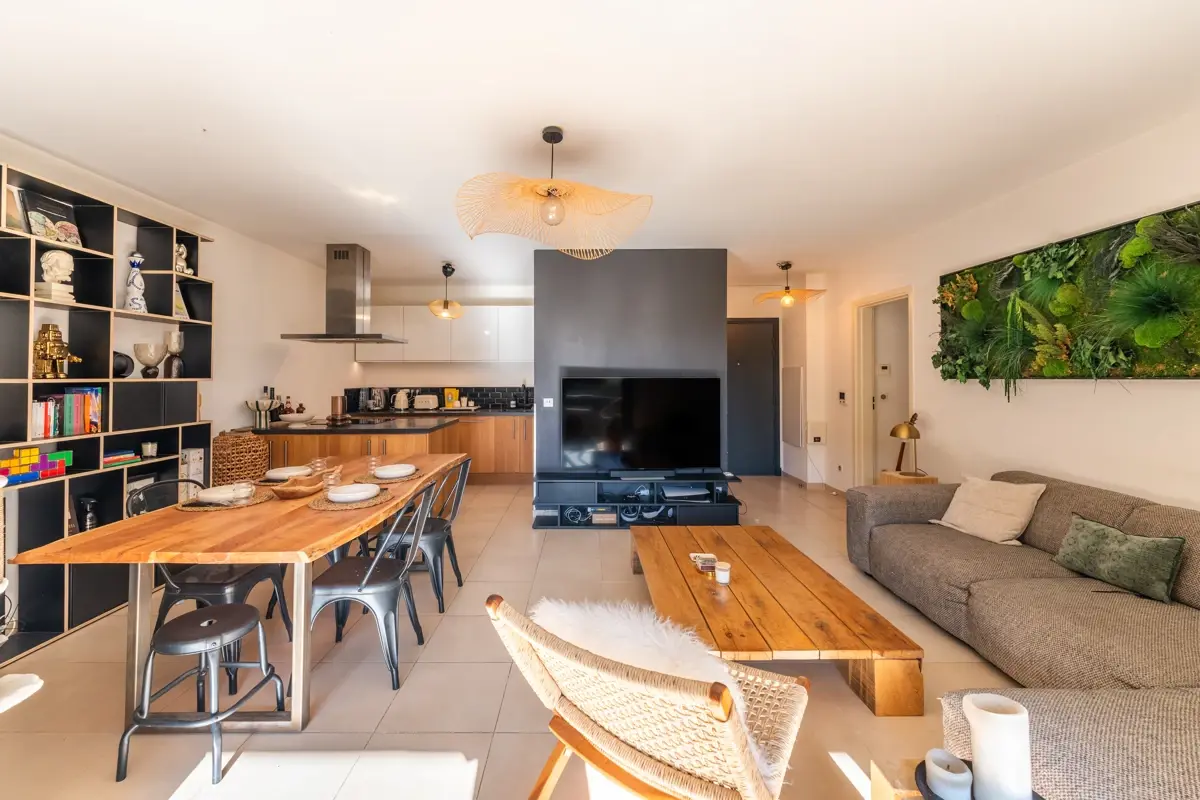 Photo 4 - Résidence La Méniane, Appartement 3 pièces avec double terrasse, parking + garage, au calme