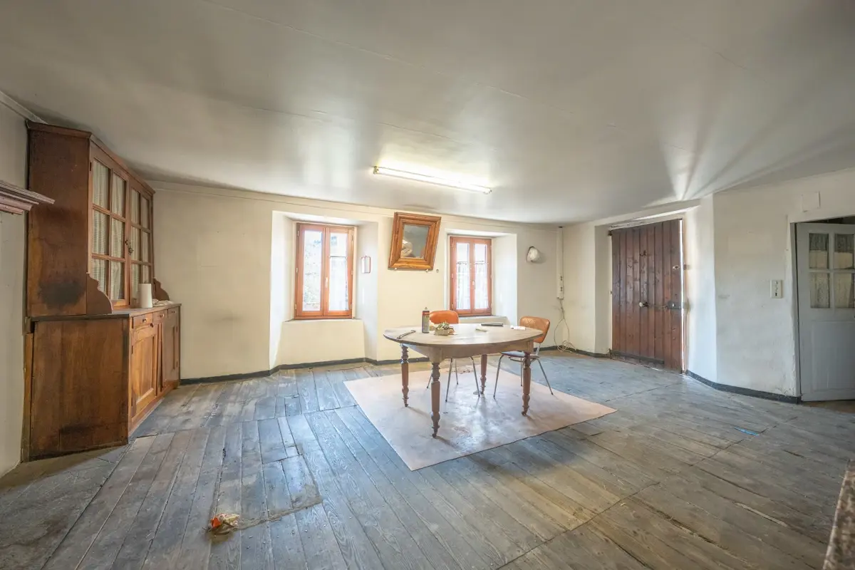 Photo 4 - Maison de village avec grange à réhabiliter.