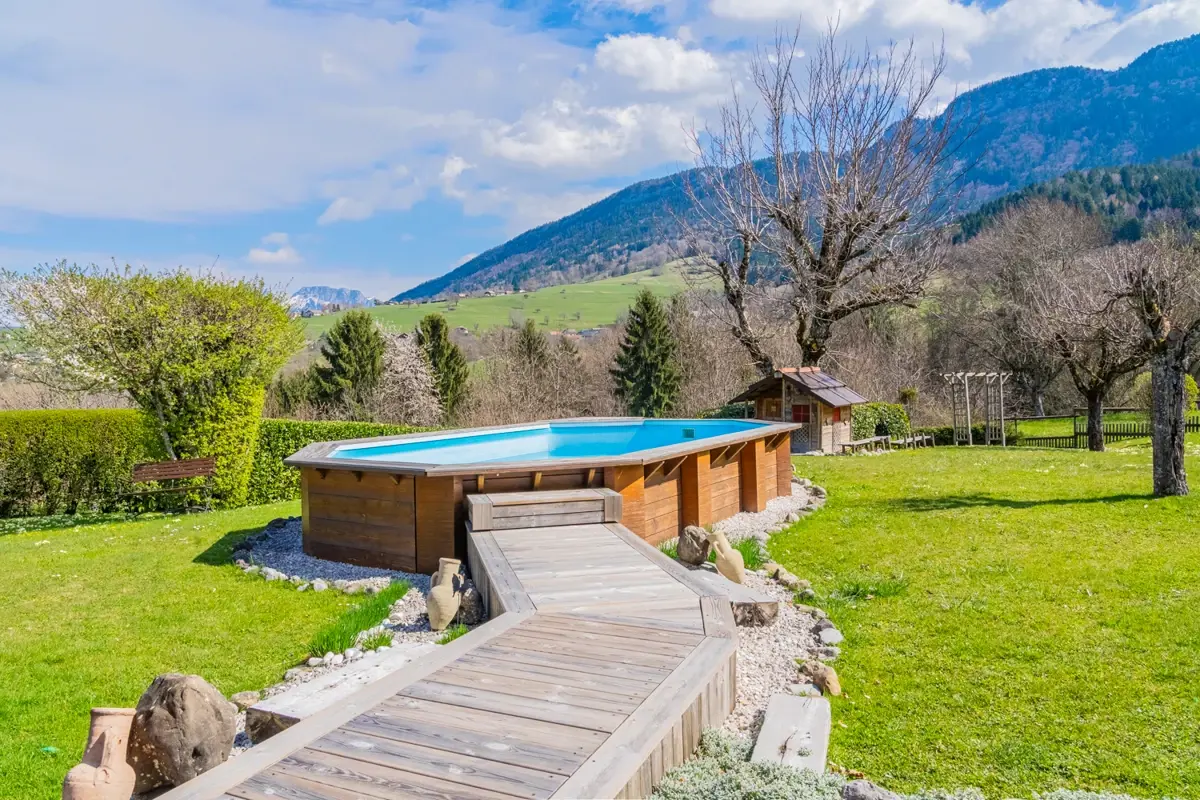 Photo 5 - Chalet 7 pièces - Piscine - Cabanon de rangement - Aire de jeux - Carport - Saint-Eustache (74410)