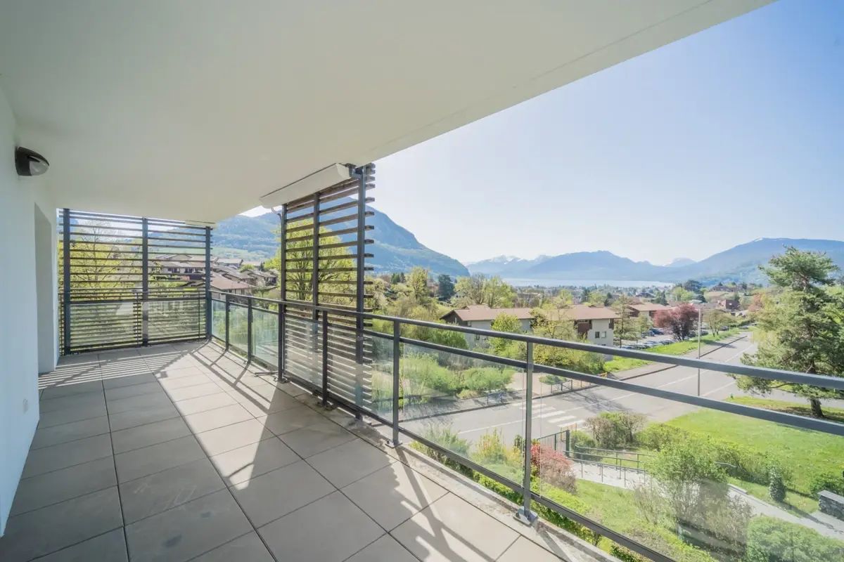 Photo 2 - Appartement 3 pièces - vue lac d'Annecy - balcon 