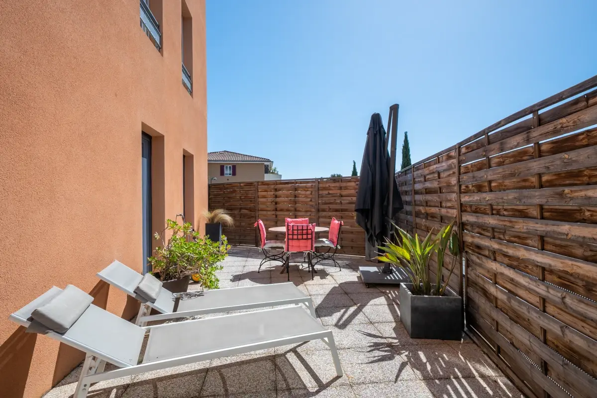 Photo 2 - Appartement 3 pièces avec terrasse, box fermé et place de parking privative 