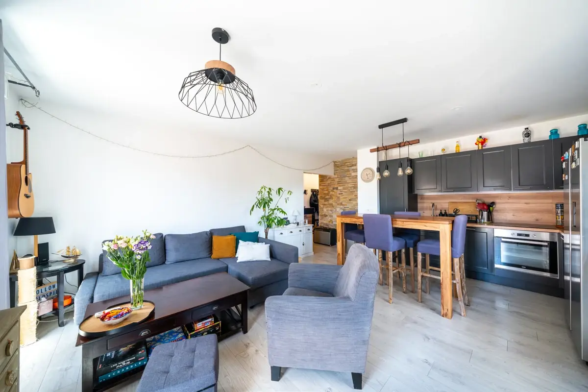 Photo 4 - Appartement 3 pièces avec terrasse, box fermé et place de parking privative 