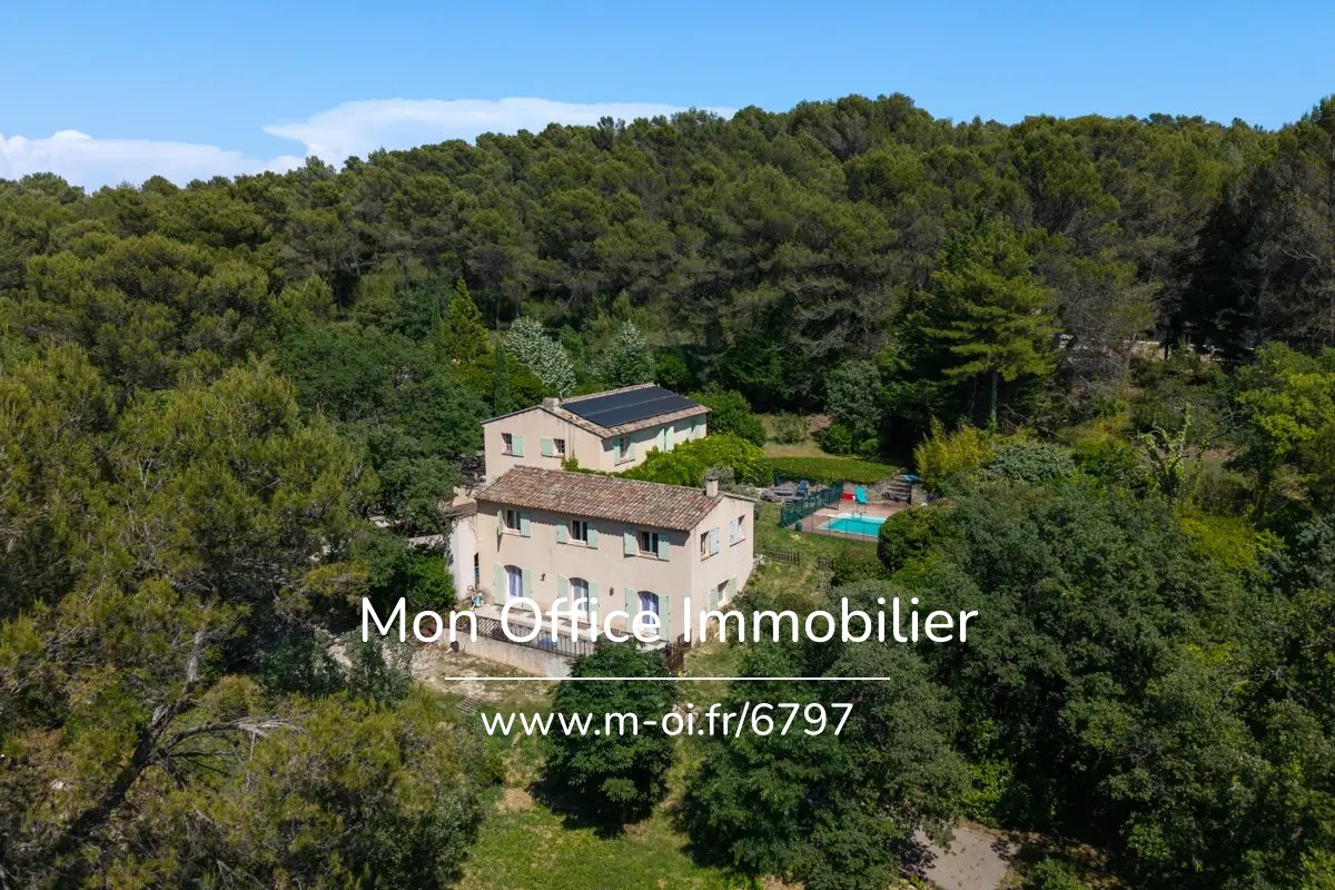 Maison familiale à rafraichir - Piscine - Venelles — 4