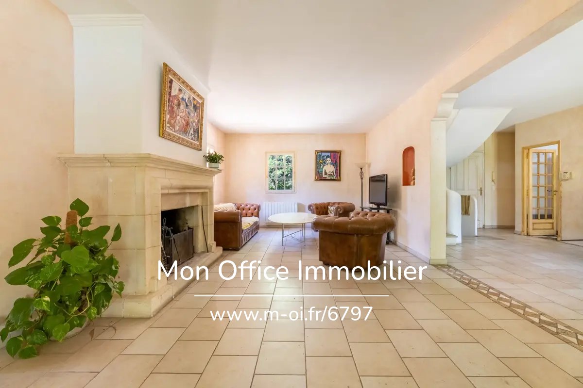 Maison familiale à rafraichir - Piscine - Venelles — 25