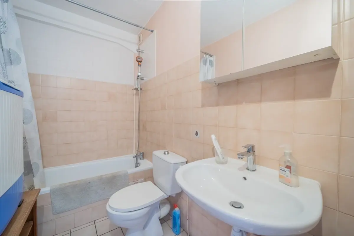 Photo 5 - Appartement 1 pièce - Balcon - Dernier étage - 300m de la gare