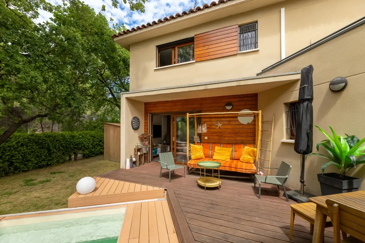 Photo 2 - Saint-Cannat – Maison récente de 5 pièces avec jardin, piscine, garage + 3 places de stationnement privatives