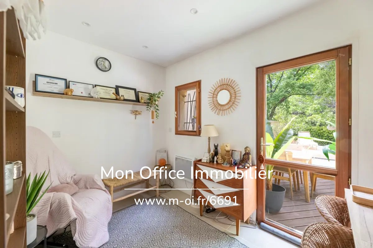 Maison 6 pièces de 143 m² à Éguilles — 25