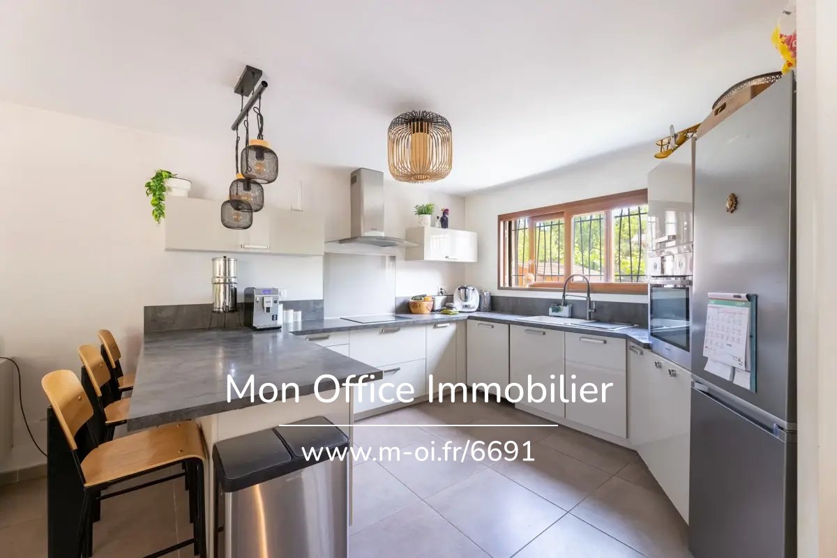Maison 6 pièces de 143 m² à Éguilles — 16
