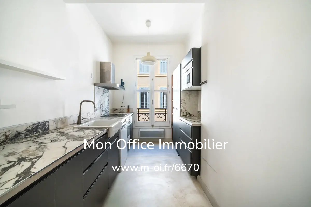 Maison contemporaine 210 m² avec piscine — 19