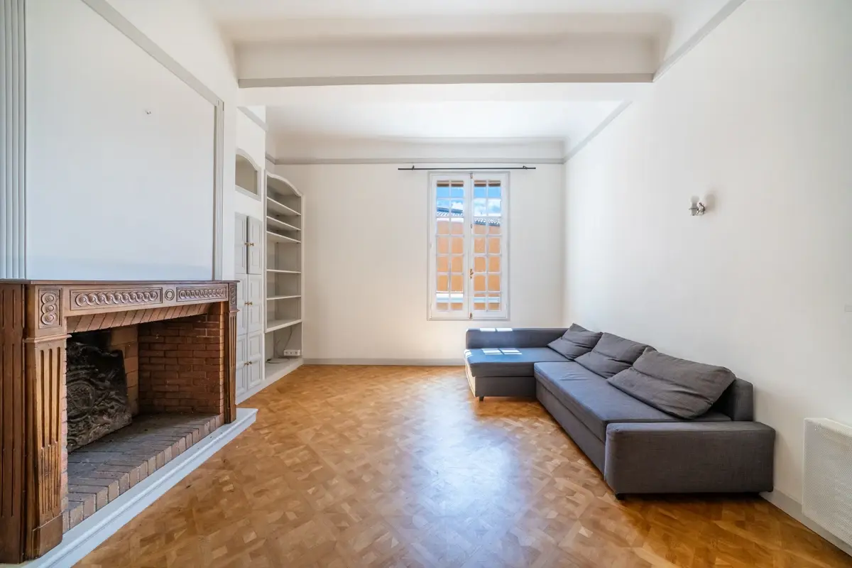 Photo 1 - Aix centre historique – Élégant T3, 73 m2 rénové, Place des Prêcheurs