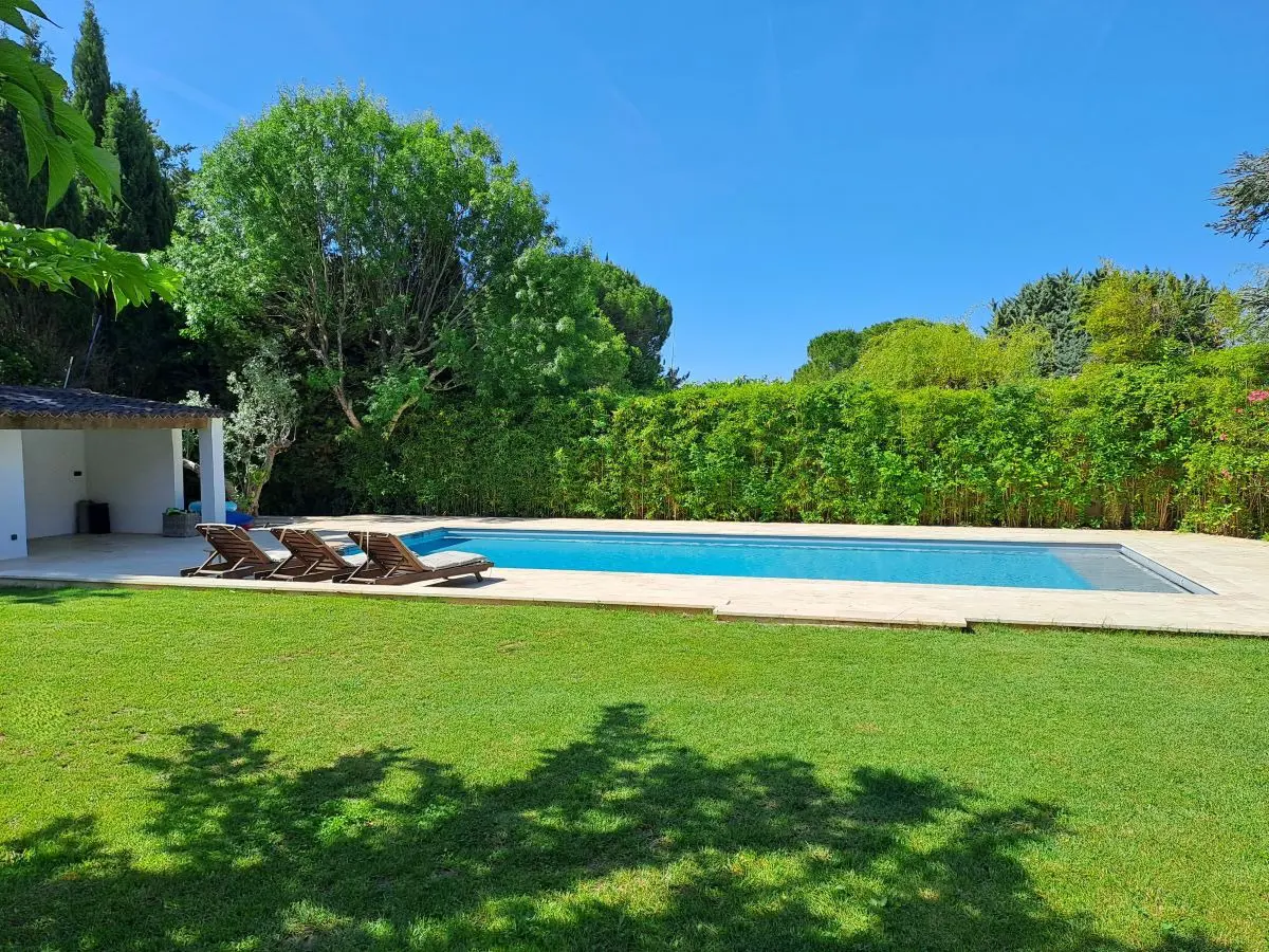 Photo 3 - Maison avec 6 chambres dont studio indépendant - Jardin paysager piscine garage - 13 100 AIX