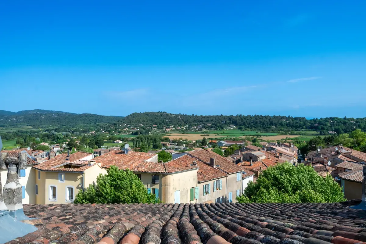 Photo 1 - Maison de village au calme absolu/ cœur du village de Rians (83560): à remettre au goût du jour- fort potentiel