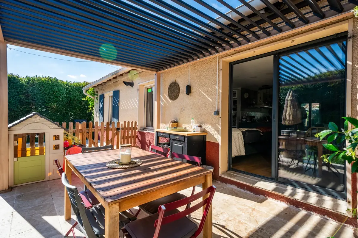 Photo 5 - Maison 5 pièces avec  piscine, jacuzzi et garage 