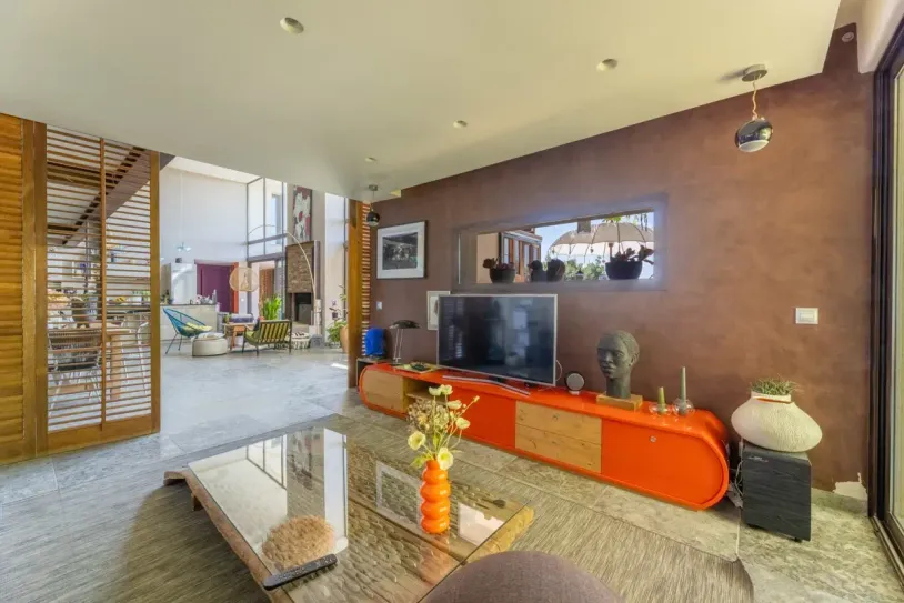 Maison avec dépendance - Parc arboré piscine garage - Proche Aix au PUY STE REPARADE — 23