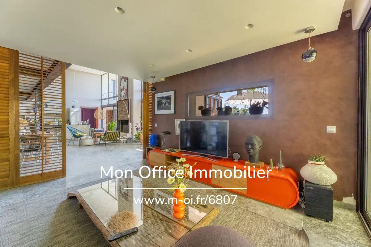 Maison avec dépendance - Parc arboré piscine garage - Proche Aix au PUY STE REPARADE — 25