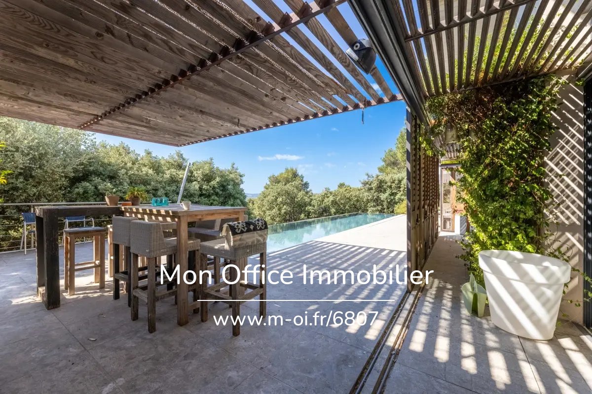 Maison avec dépendance - Parc arboré piscine garage - Proche Aix au PUY STE REPARADE — 10