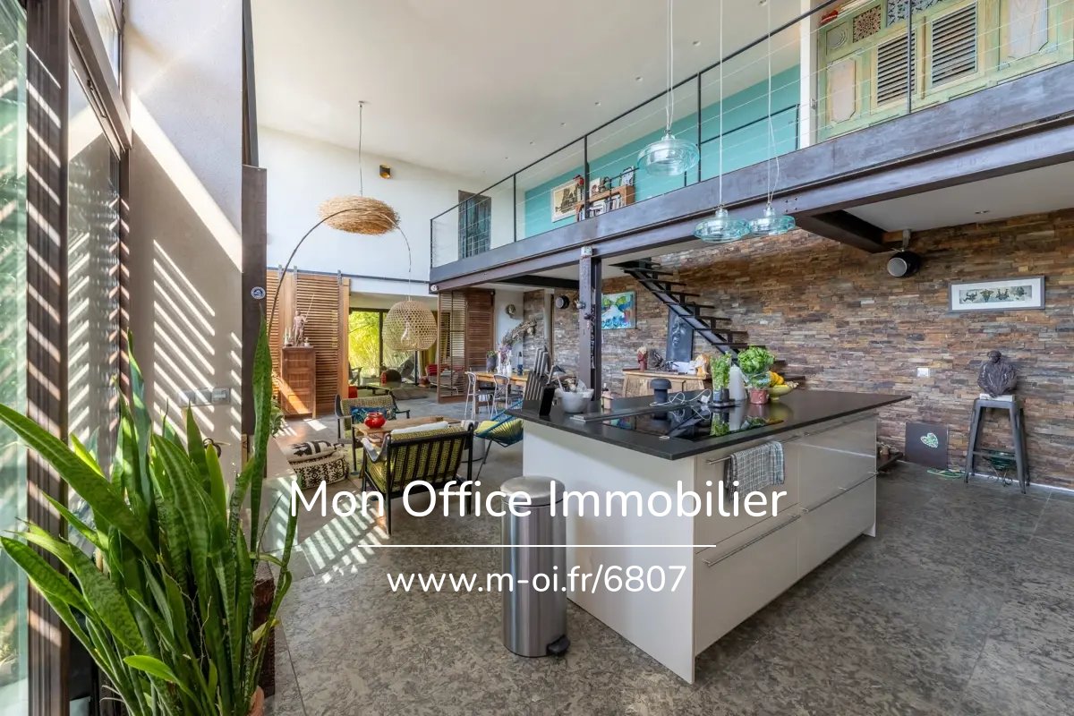 Maison avec dépendance - Parc arboré piscine garage - Proche Aix au PUY STE REPARADE — 13