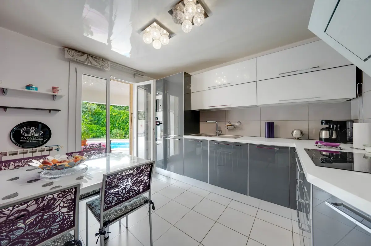 Photo 3 - Maison de plain-pied avec piscine et espace annexe indépendant
