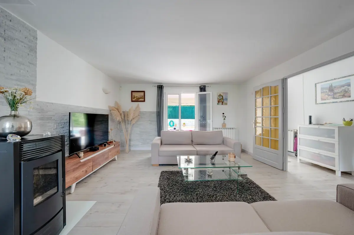 Photo 5 - Maison de plain-pied avec piscine et espace annexe indépendant