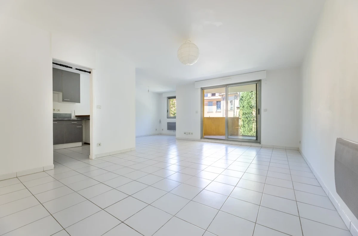 Photo 1 - Appartement - T3 - Ascenseur - Terrasse - Garage - Centre ville historique 