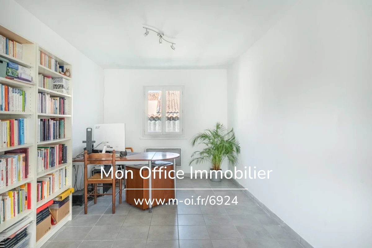 Maison 4 pièces + studio + garage — 22