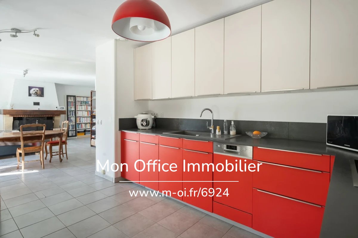 Maison 4 pièces + studio + garage — 28