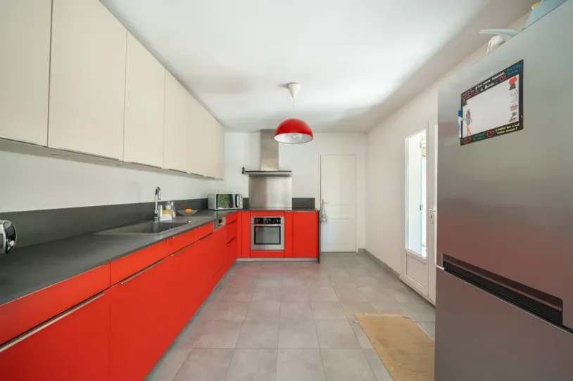 Maison 4 pièces + studio + garage — 23