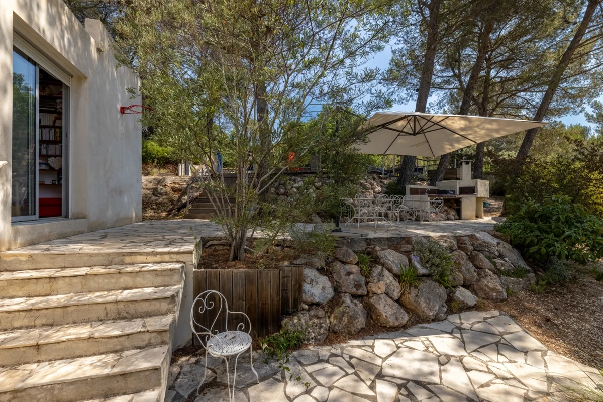 Photo 4 - Maison 6 pièces - 210m2 - Piscine et vue dégagée sur les pins - Commerces à pied 