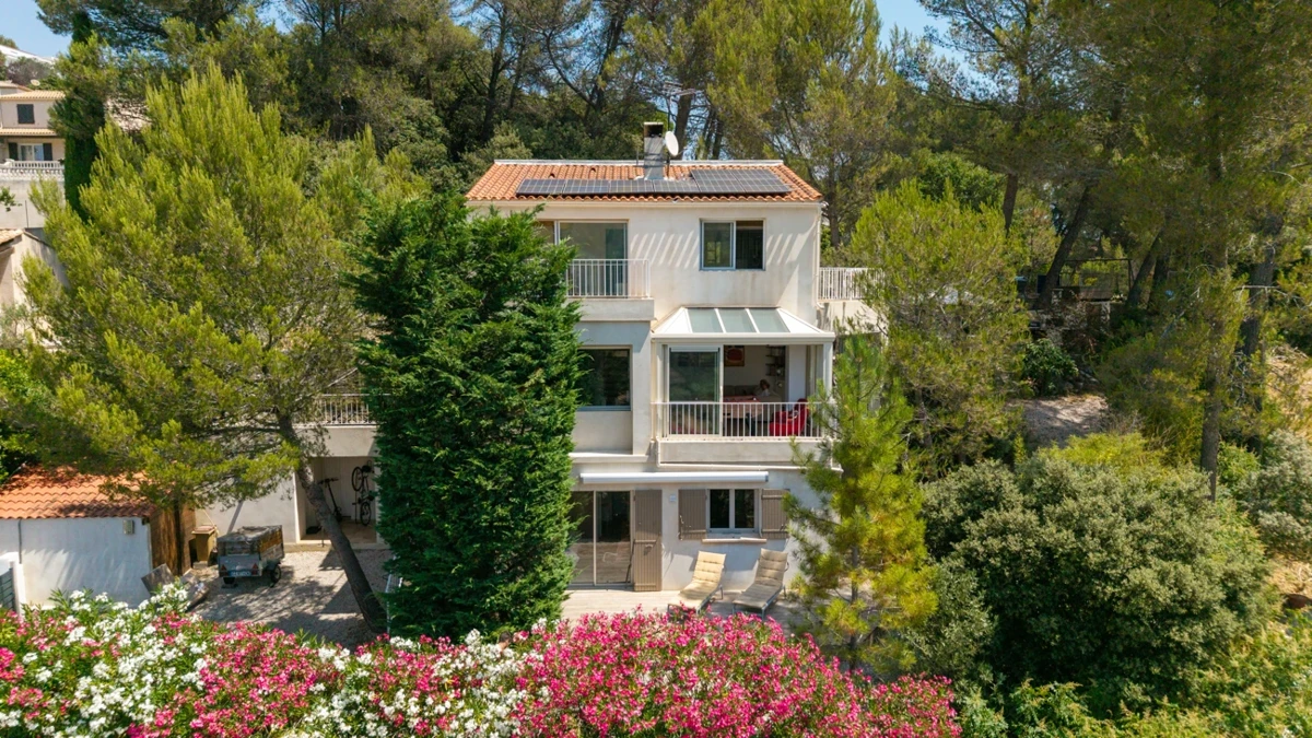 Photo 3 - Maison 6 pièces - 210m2 - Piscine et vue dégagée sur les pins - Commerces à pied 